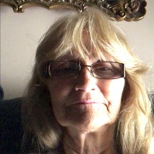 Meet your Posher, Deborah